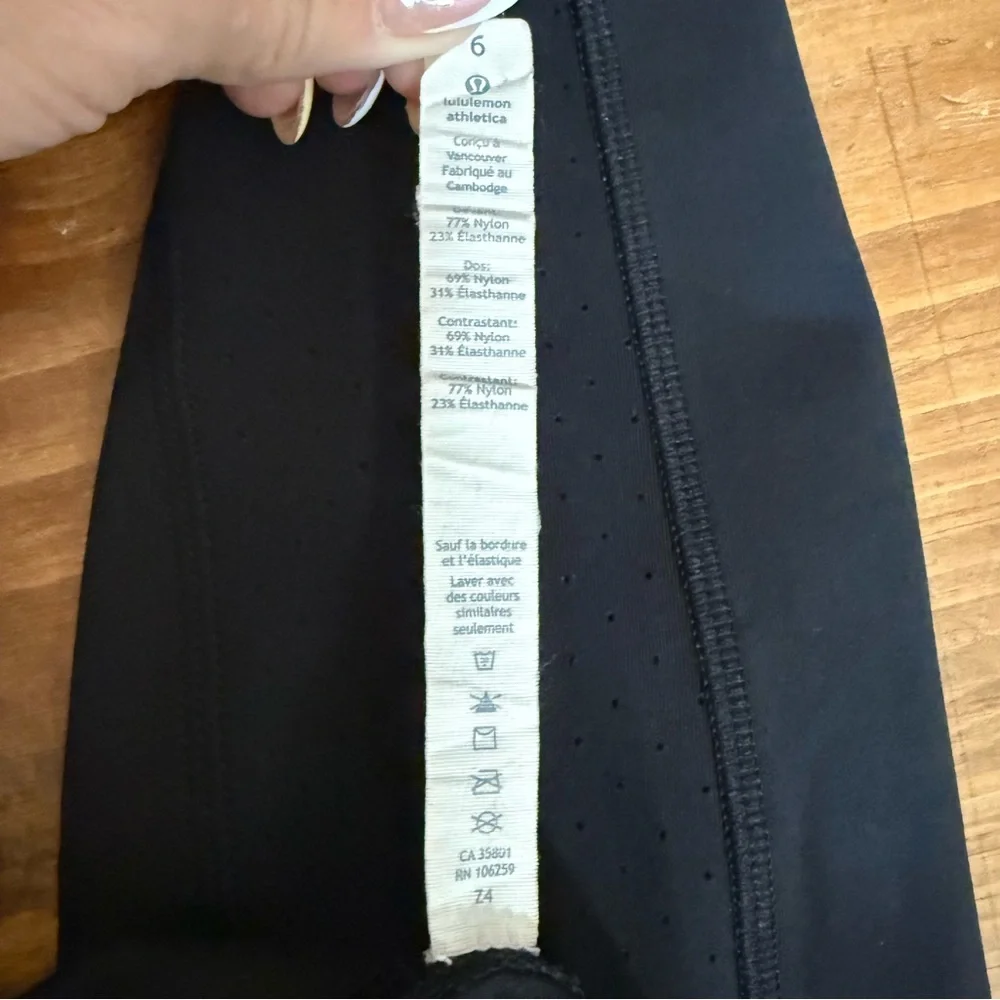 lululemon athletica stride scallop